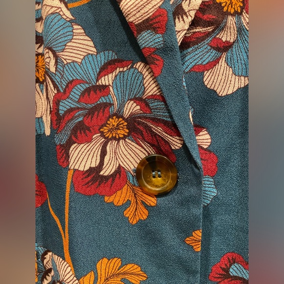 Floral Print Blazer (danielrainn) - Picture 6 of 6